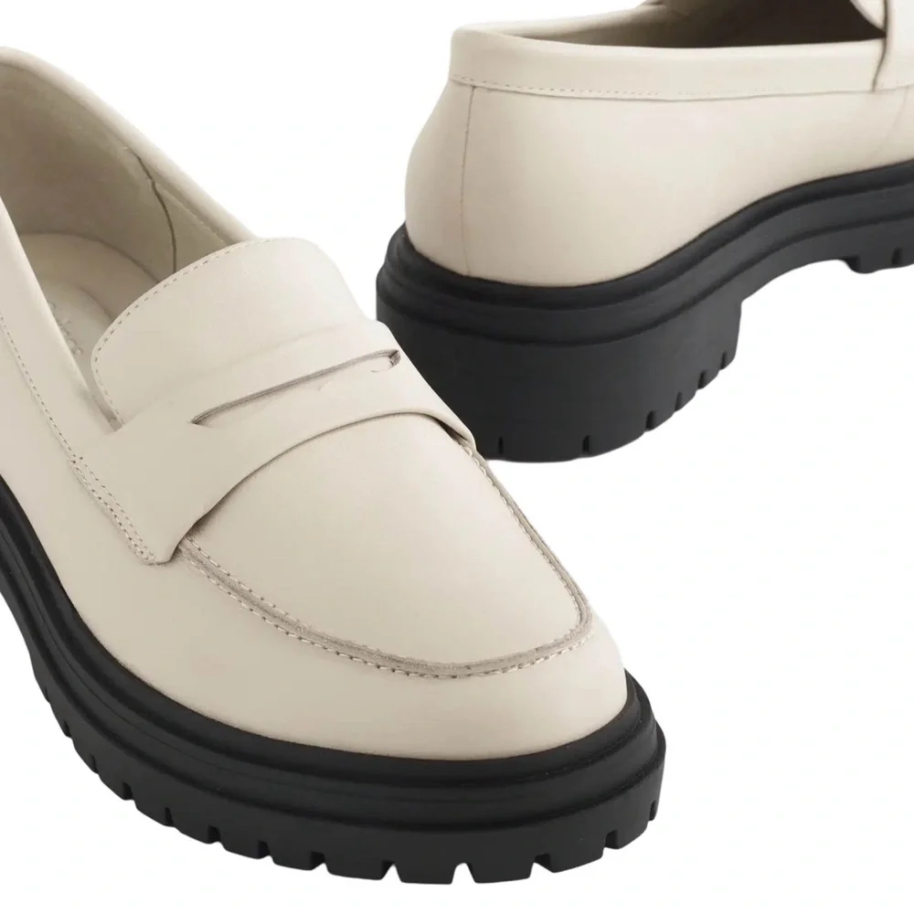 Quince Cream and Black Loafers - Picture 2 of 9